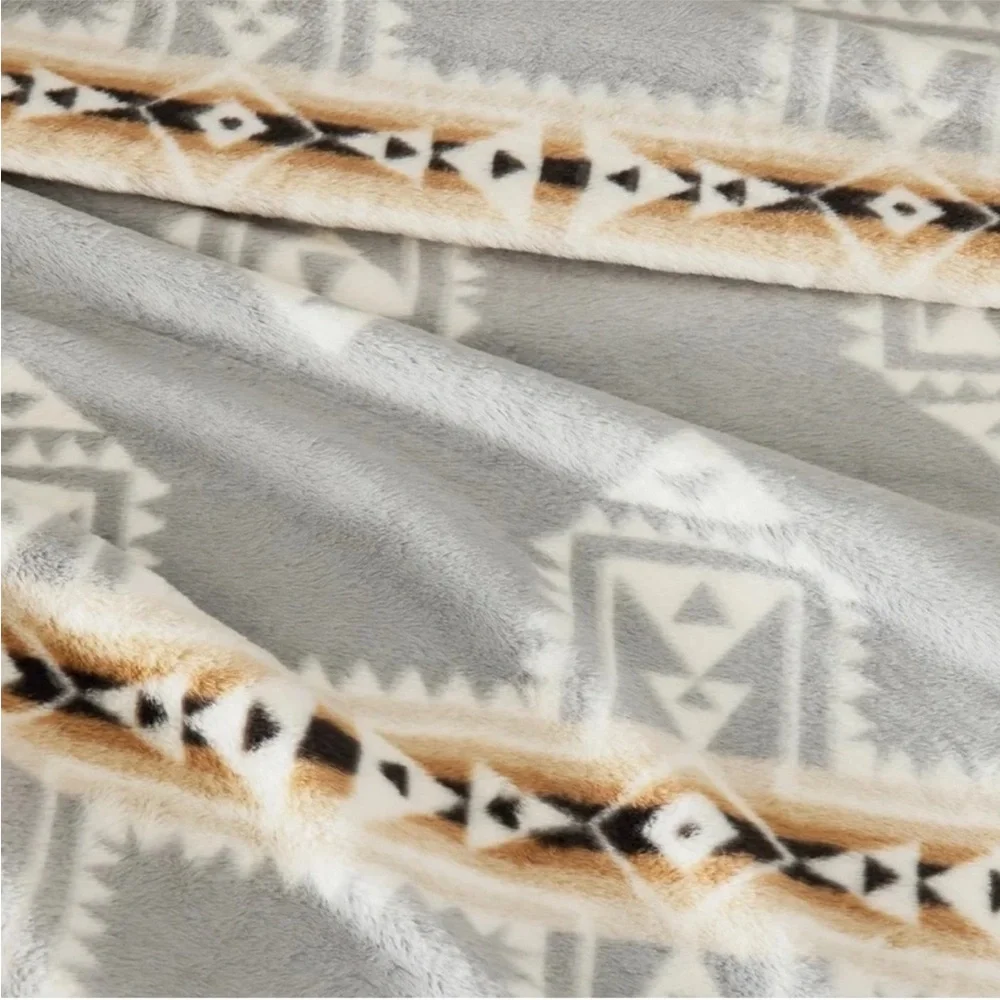 Pendleton Faux Fur Blanket Gray Geometric Size Queen New With Tag